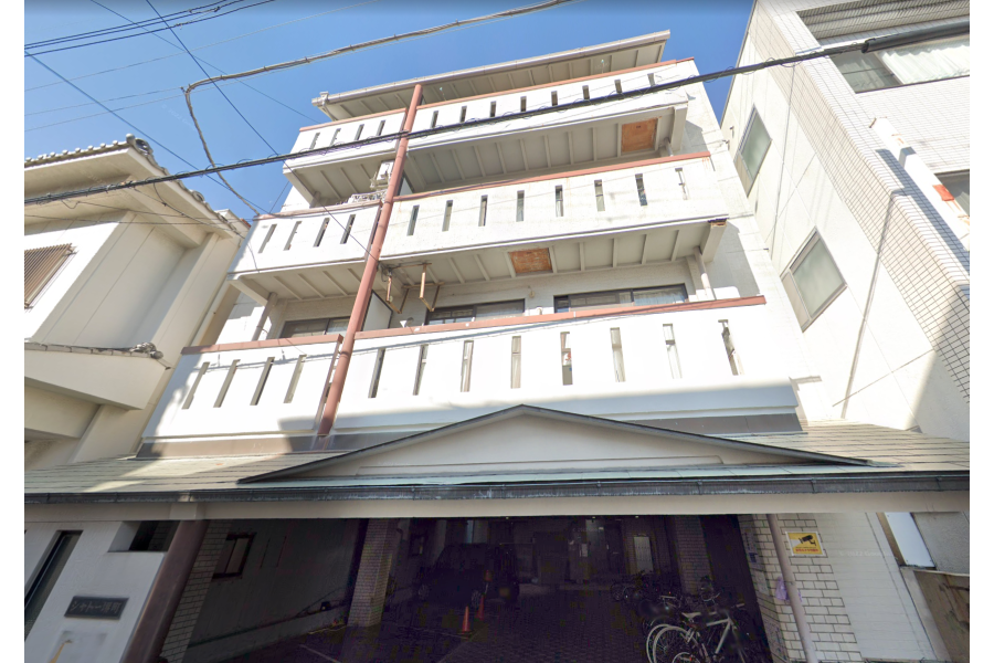 Whole Building Apartment to Buy in Kishiwada-shi Interior